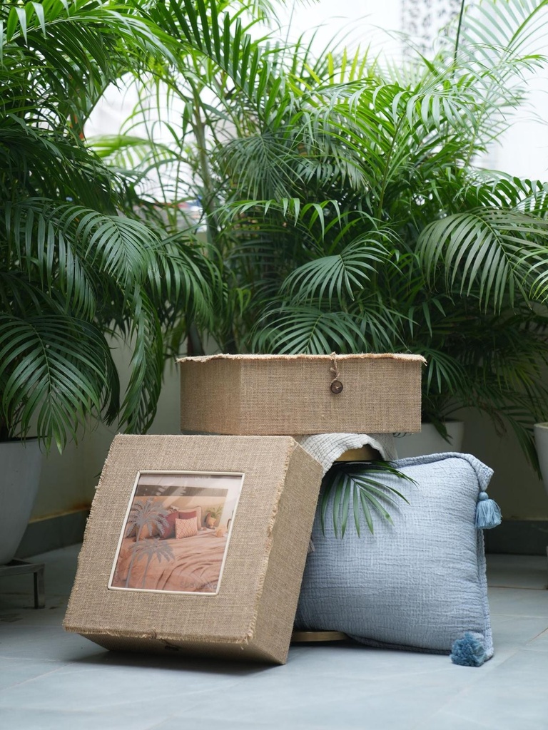 Gift_Box_c48c074a-ff32-422e-b6da-8dbf84b83ee5.jpg