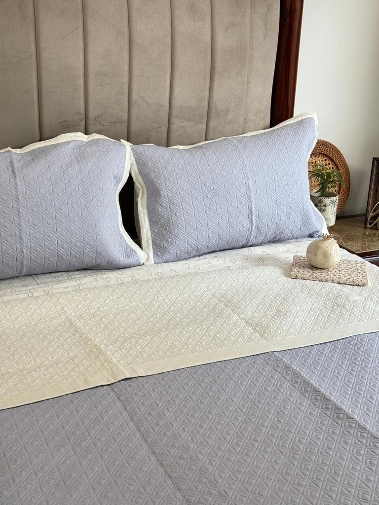 NadireSBIVBedspread-2.jpg