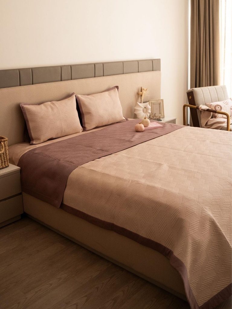 Adelle_ORBU_Bedspread_-3.jpg