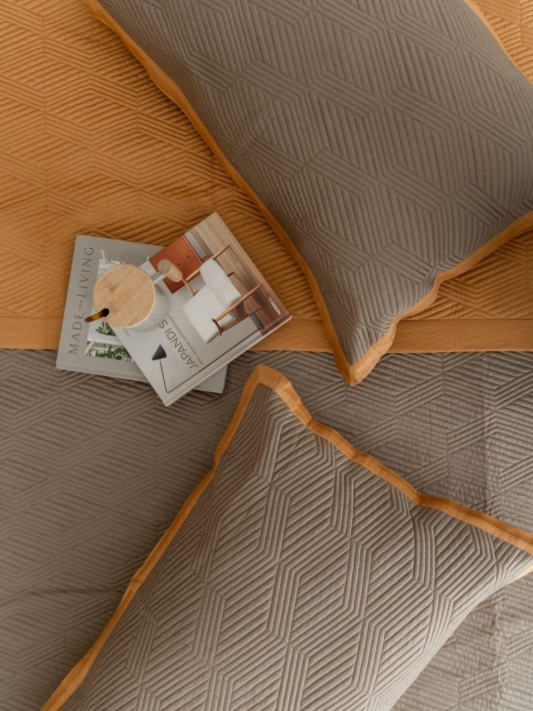AdelleMOHMBedspread-3.jpg