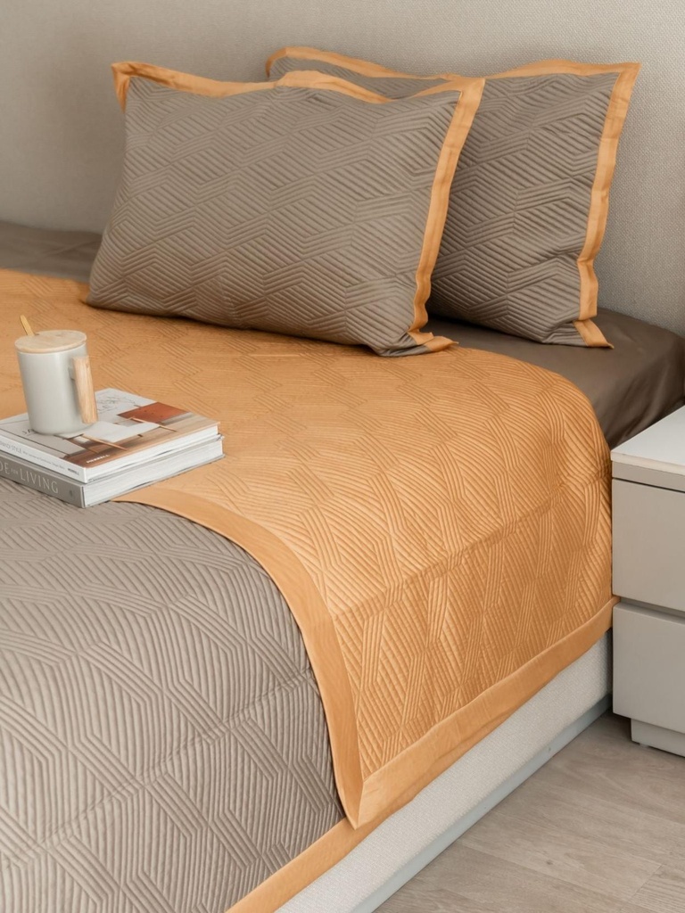 AdelleMOHMBedspread-4.jpg