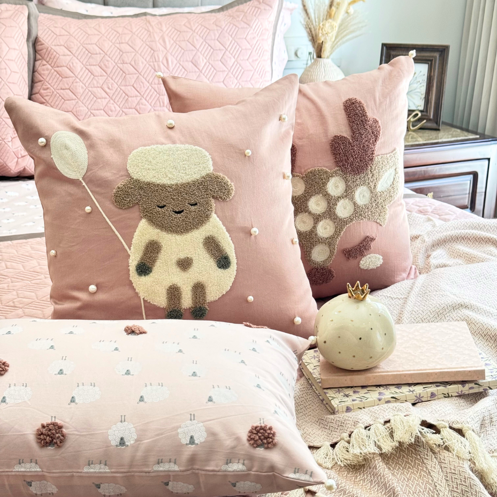 BAA_BAA_BOUTIQUE_Cushion_Covers.png