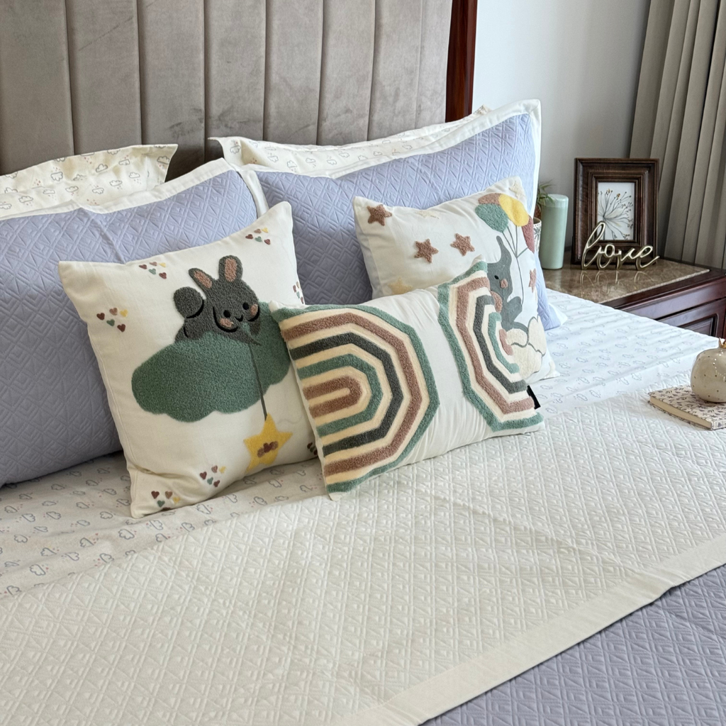 CLOUD_DREAMS_Bedding_Set_01.png