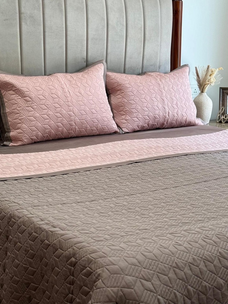 Adore_ROTA_Bedspread_-2.jpg