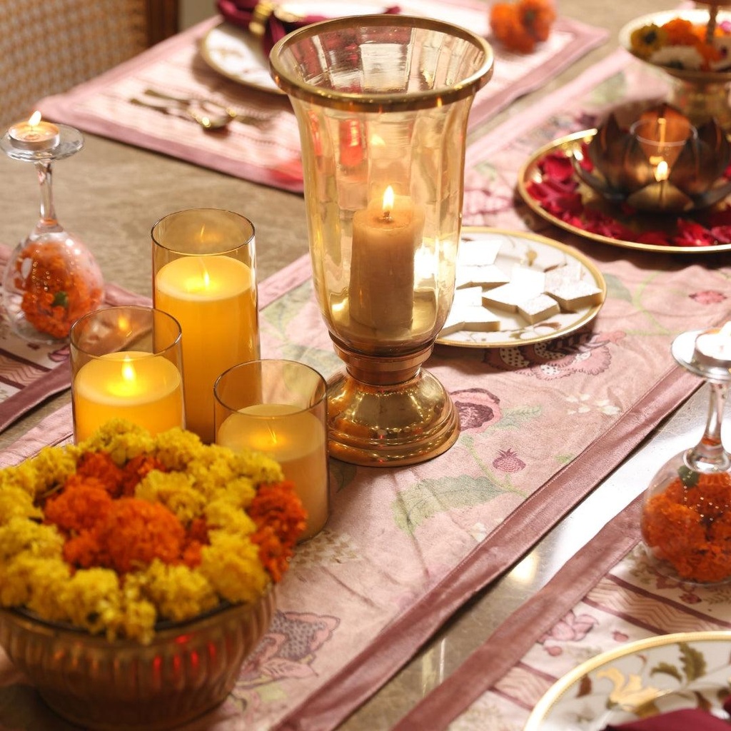 Dine_in_style_velvet_5.jpg