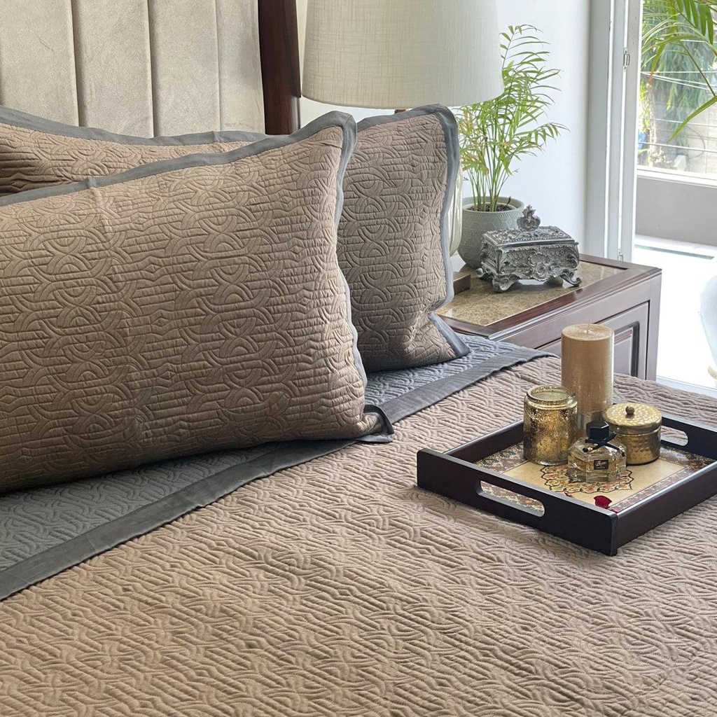 MODERNE-DARK-GREY-AND-TAUPE-1.jpg