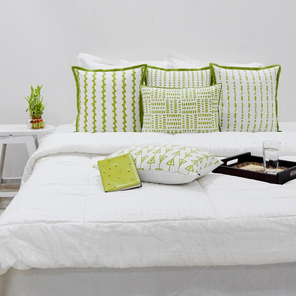 SAC015-01-Splash-Dotted-Cushion-4.jpg