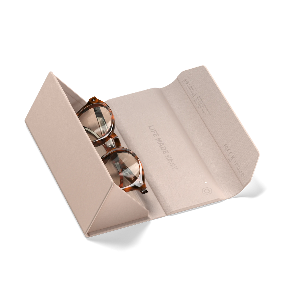 vegan-leather-findall-glasses-case-accessories-satechi-844289.png