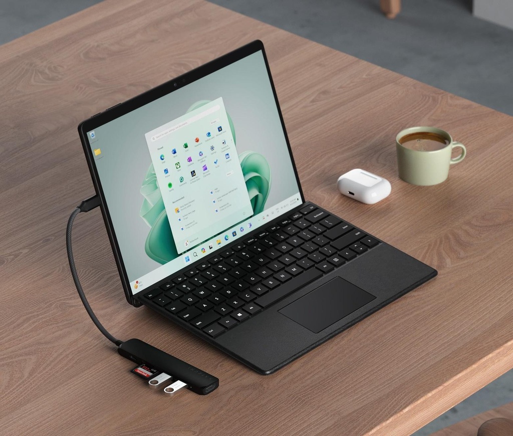 6-in-1-usb-c-slim-multiport-adapter-satechi-292282.jpg
