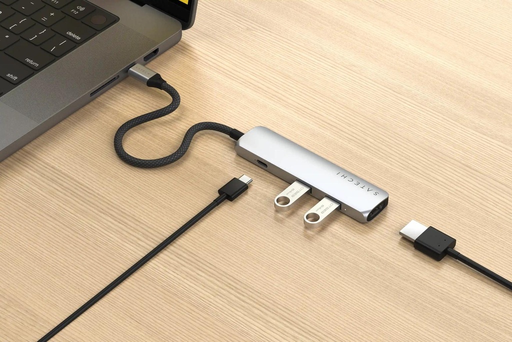 4-in-1-usb-c-slim-multiport-adapter-4k-satechi-517057.jpg