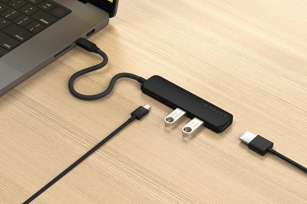 4-in-1-usb-c-slim-multiport-adapter-4k-satechi-504016.jpg