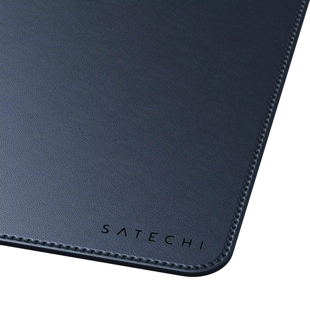 vegan-leather-premium-desk-mat-satechi-140032.png