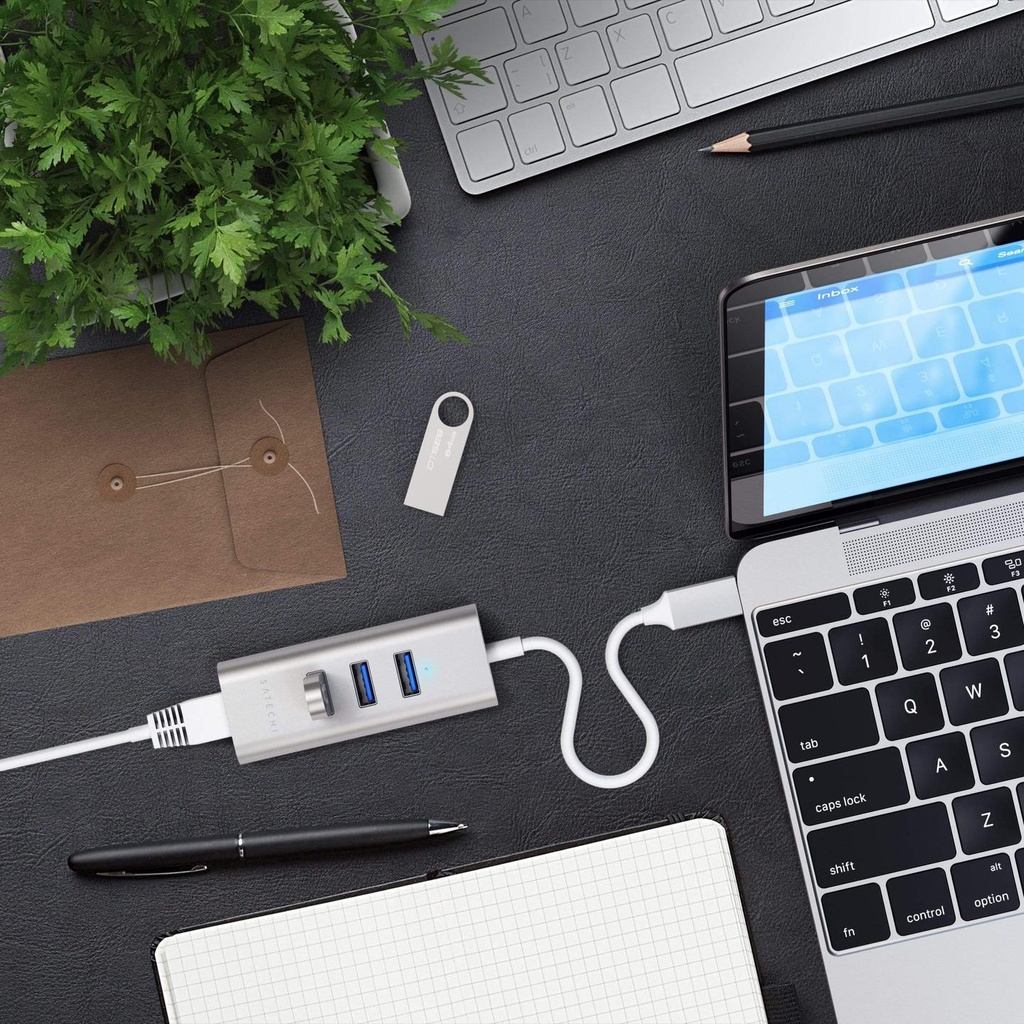 type-c-2-in-1-usb-30-aluminum-3-port-hub-and-ethernet-port-usb-c-satechi-638024.jpg