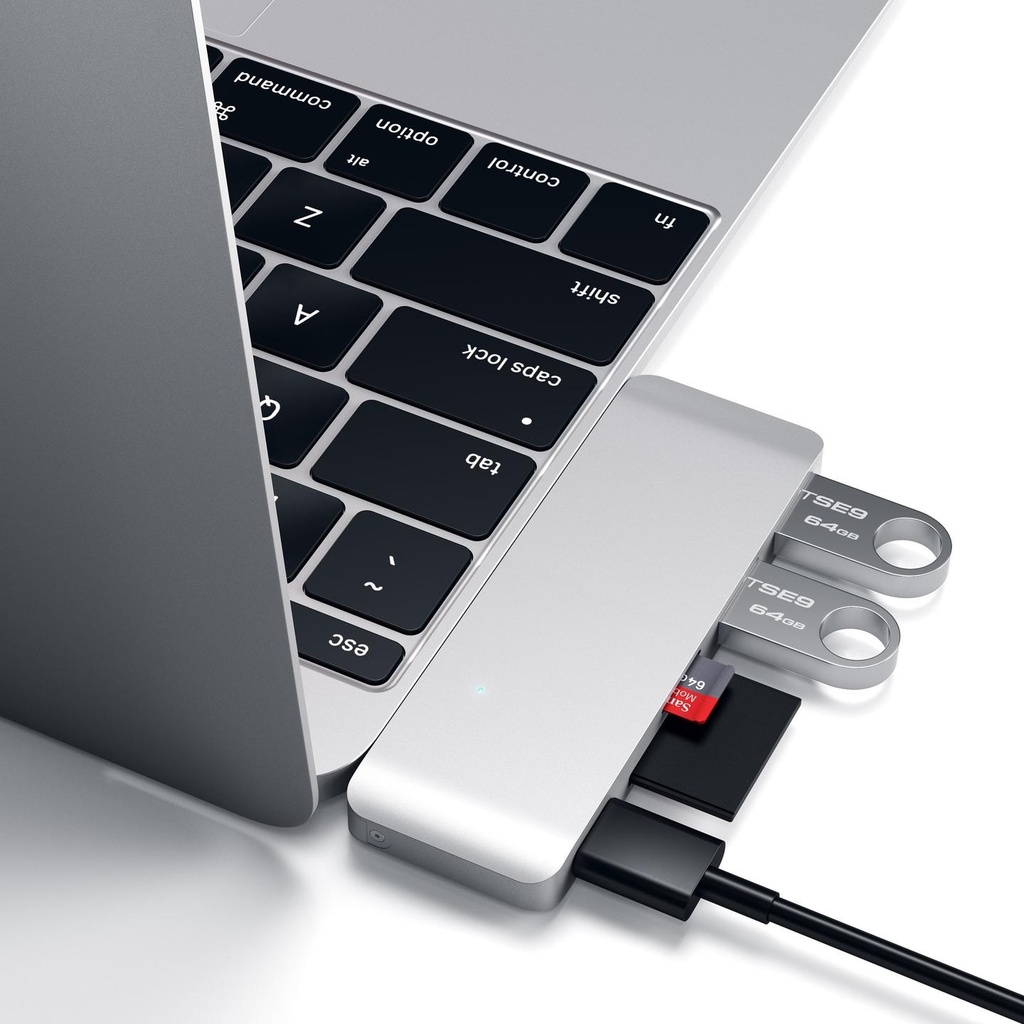 type-c-pass-through-usb-hub-hubs-satechi-868093.jpg