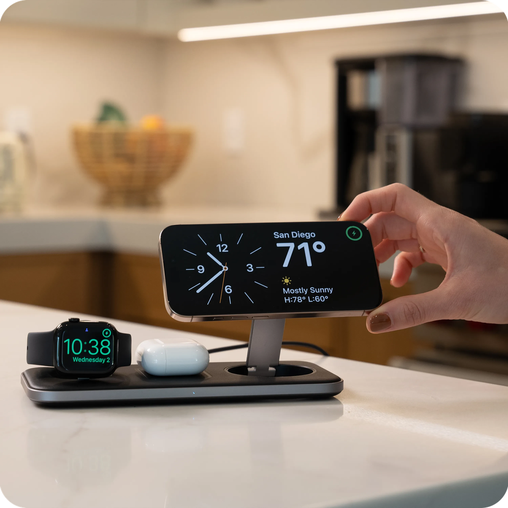 qi2-trio-wireless-charging-pad-wireless-chargers-satechi-335188.png