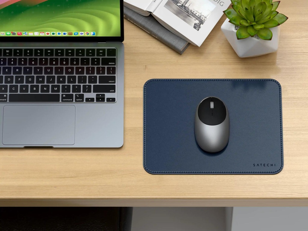 vegan-leather-premium-mouse-pad-accessories-satechi-422767.jpg