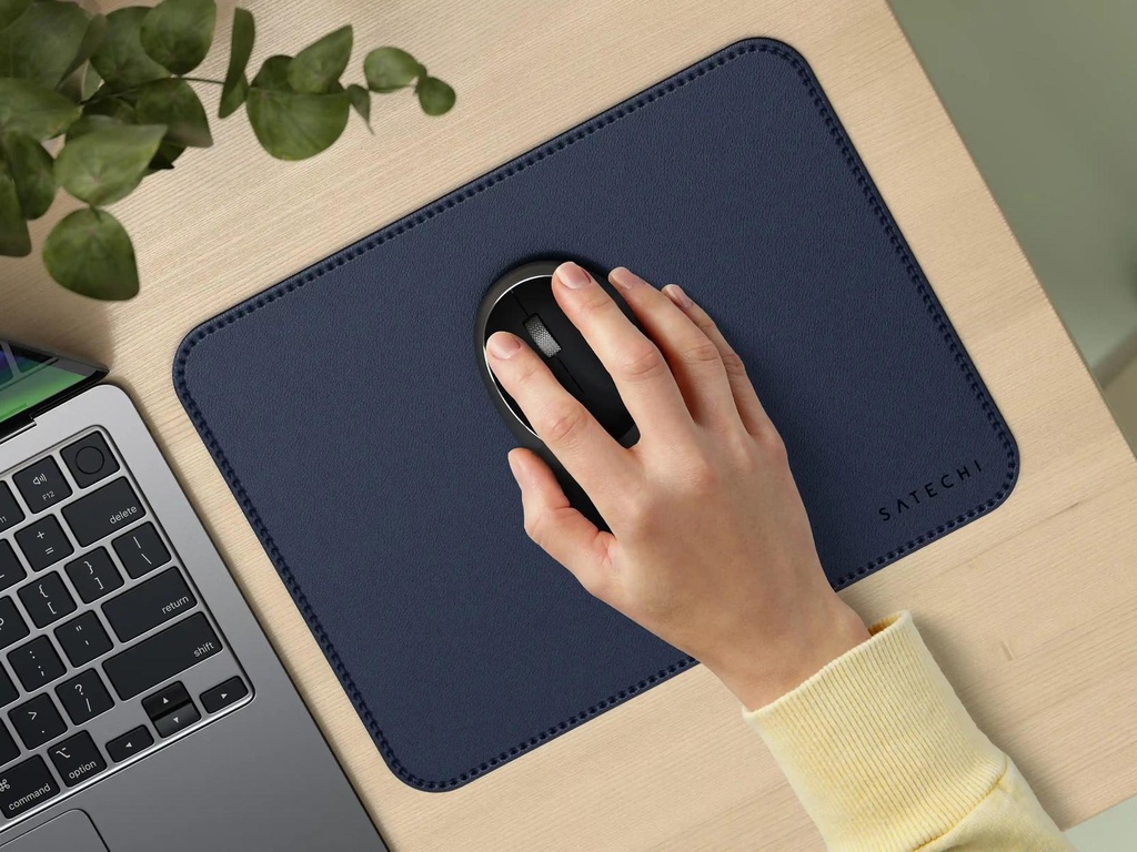 vegan-leather-premium-mouse-pad-accessories-satechi-324645.jpg