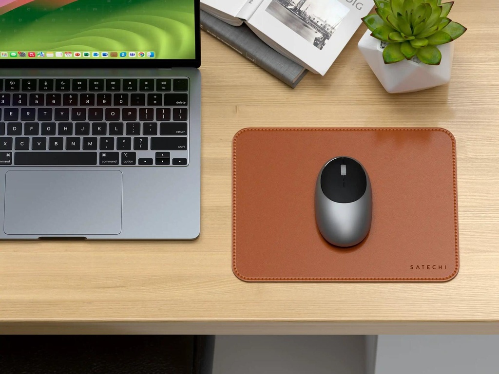 vegan-leather-premium-mouse-pad-accessories-satechi-924676.jpg