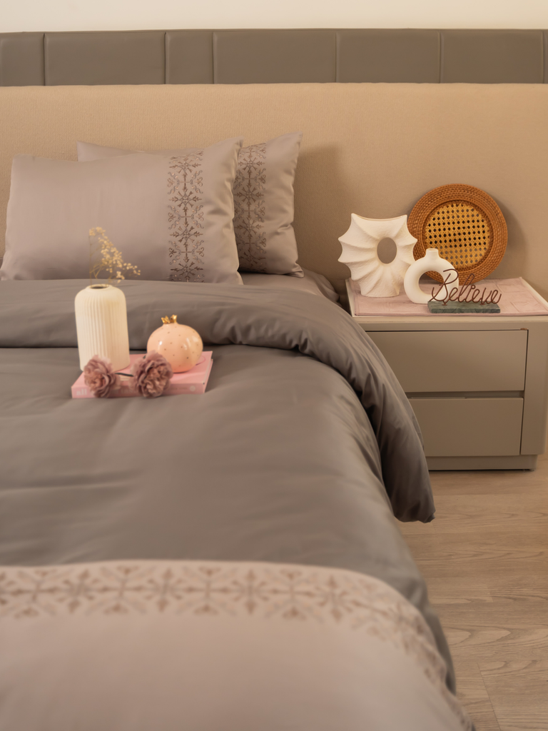 Luna Silver Dark Grey Dreams Duvet Cover Set