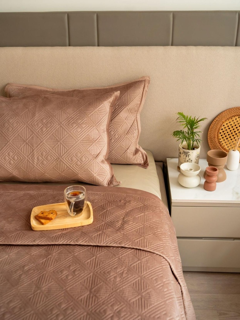 Isla Buff Velvet Bedspread Set
