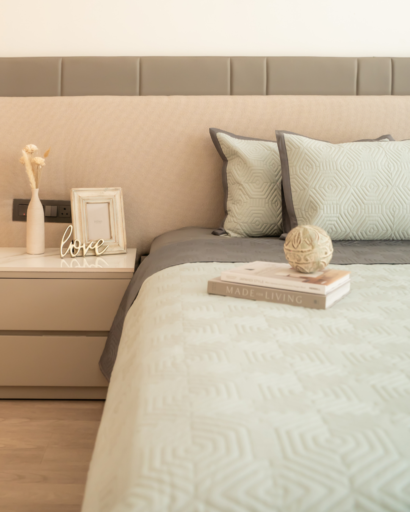 [SA#S013-MACAO-SNDG] Quilted Sage Green and Dark Grey Macao Reversible Bedspread (Dark Grey)