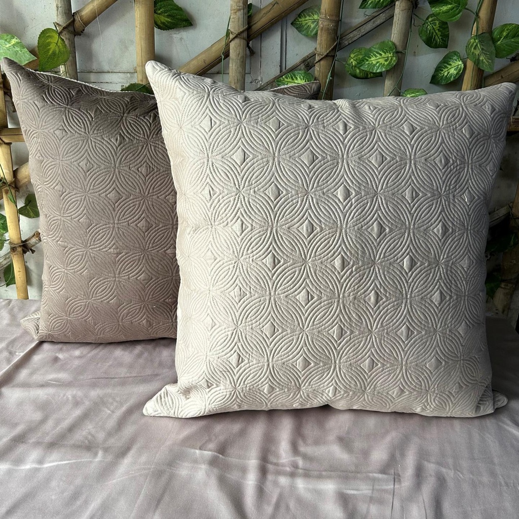 [SA#SHAM-BLOSSOM BUKH] Blossom Buff and Khaki Quilted Reversible Cotton Euro Sham (Buff)