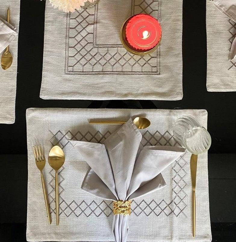 Zigzag Grey Table Linen - Set of 2 Placemats & 2 Napkins