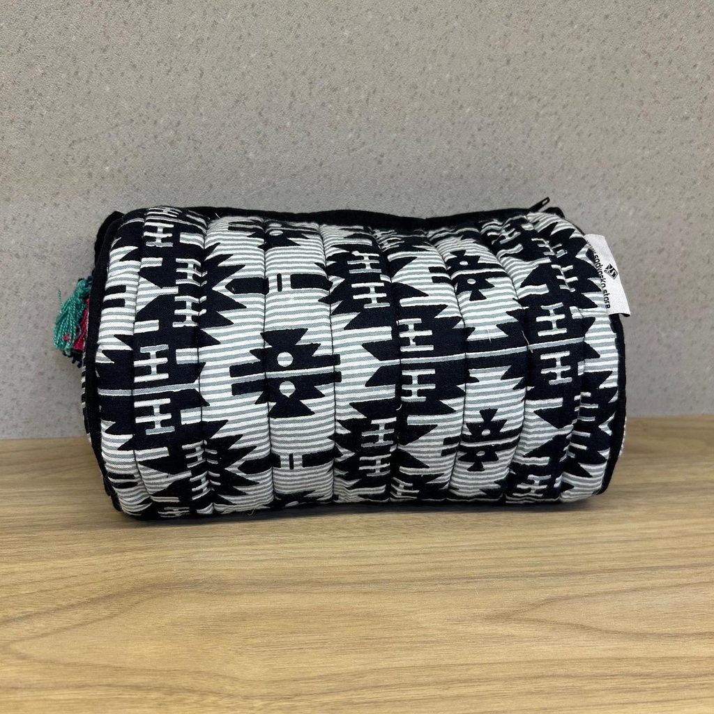 [SA#P009-02] Black and White Cotton Quilted Wedding Jewelry Pouch / Cosmetic / Make Up Case Multifunction Storage (Medium)