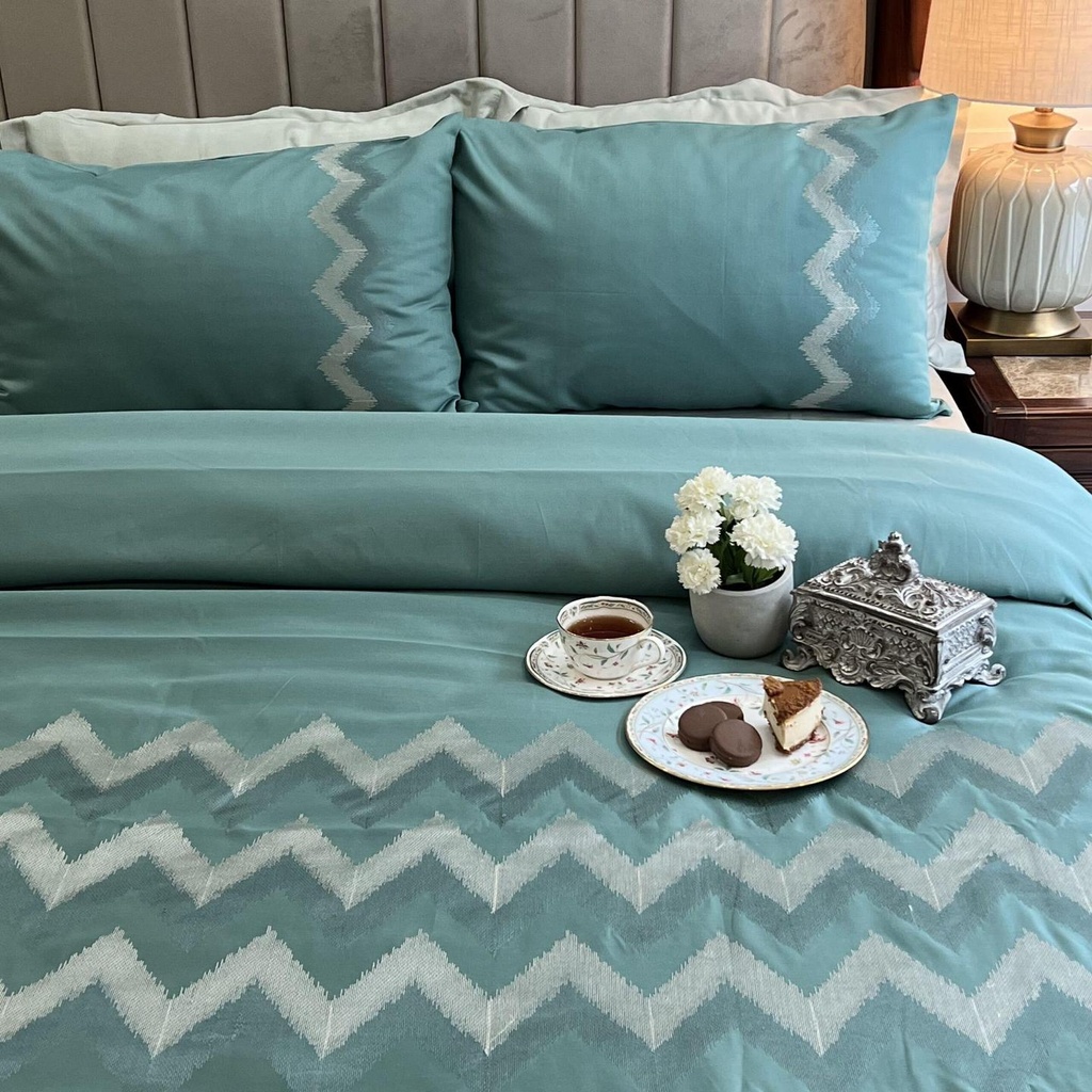 [SA#DU/SET-CREST-TURQUOISE-2] Crest Turquoise Syona Duvet Cover Set (Sage Green)