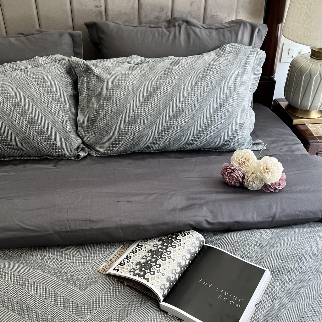 Pointed Twill Grey Woven Duvet Cover Set