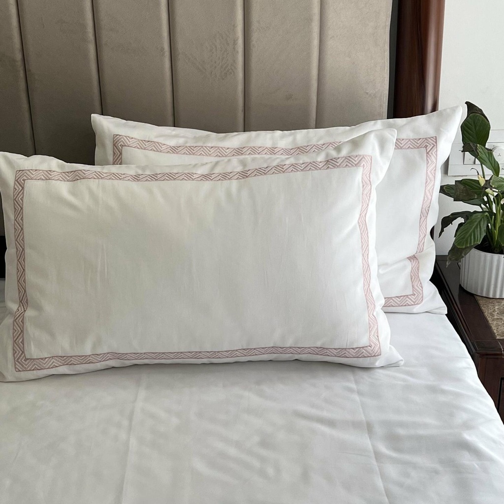 Wiggle Sadyaska Whites Bedsheet
