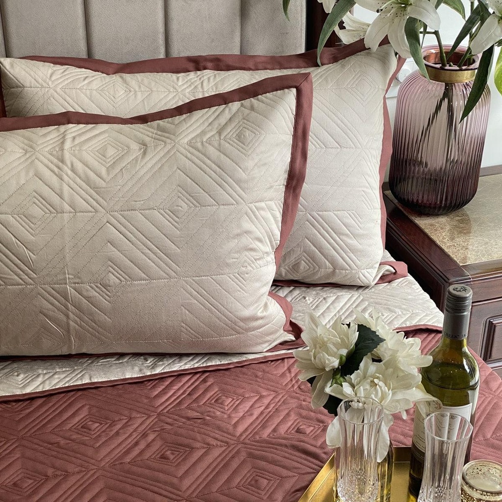 [SA#S013-RIPPLE-BLBE-2] Quilted Blush and Beige Ripple Reversible Bedspread (Beige)