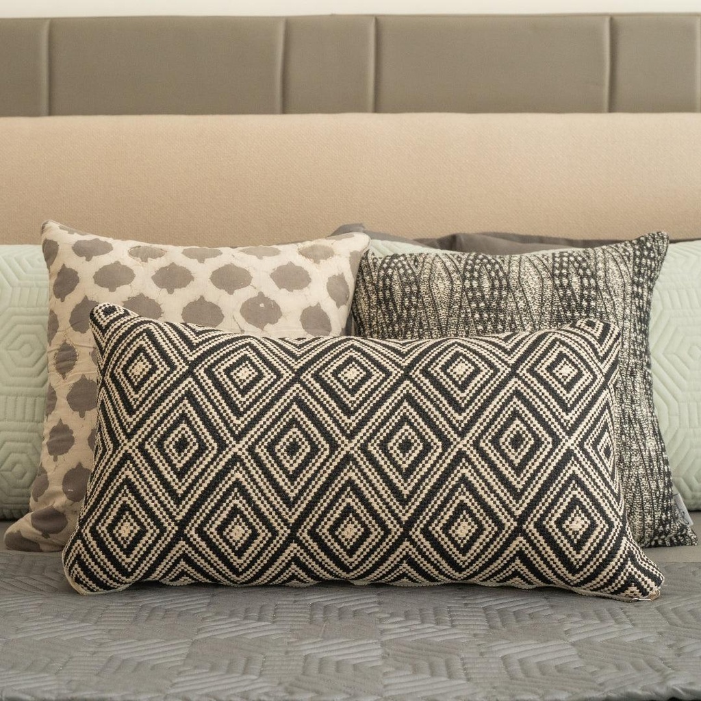Sadyaska Hand Woven and Casement Decorative Rhombus Reversible Cushion Cover (Black) 12x24
