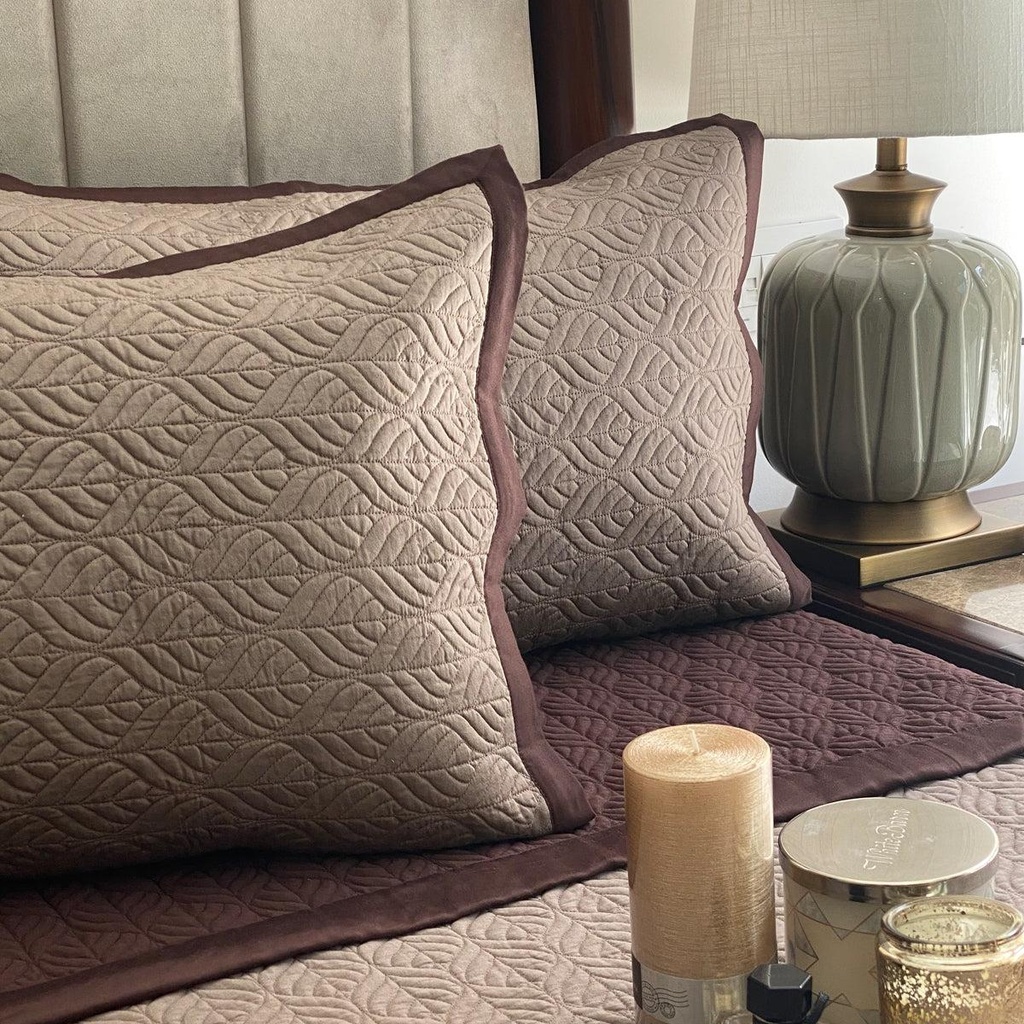 [SA#S001-LEAFAGE-CFTA-2] Coffee &amp; Taupe Leafage Reversible Bedspread (Taupe)