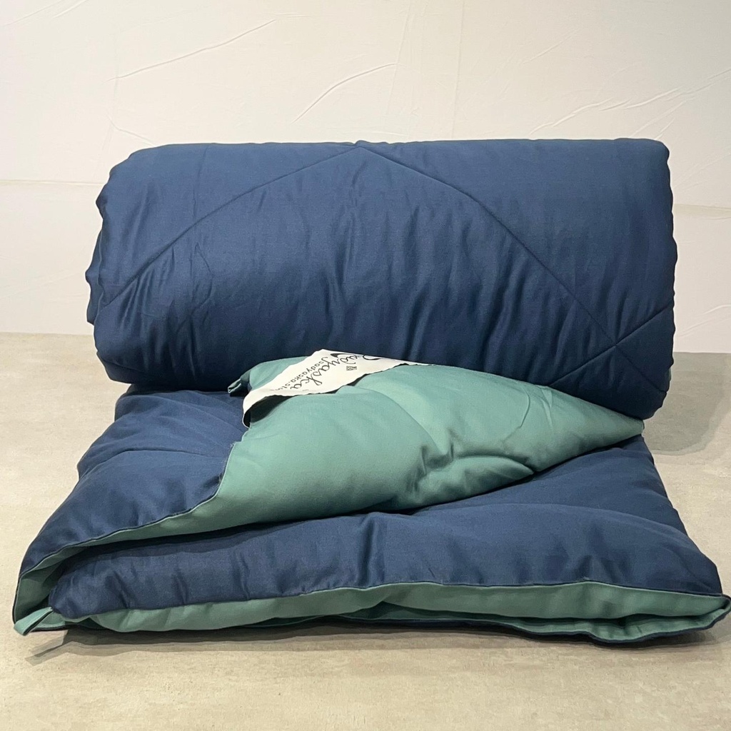 Navy and Turquoise 1000TC Cotton Rich Reversible Downfill Quilt